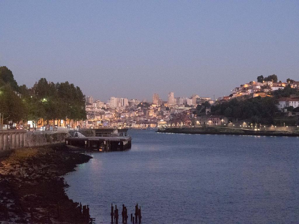 Merc Porto Central Place Bagian luar foto